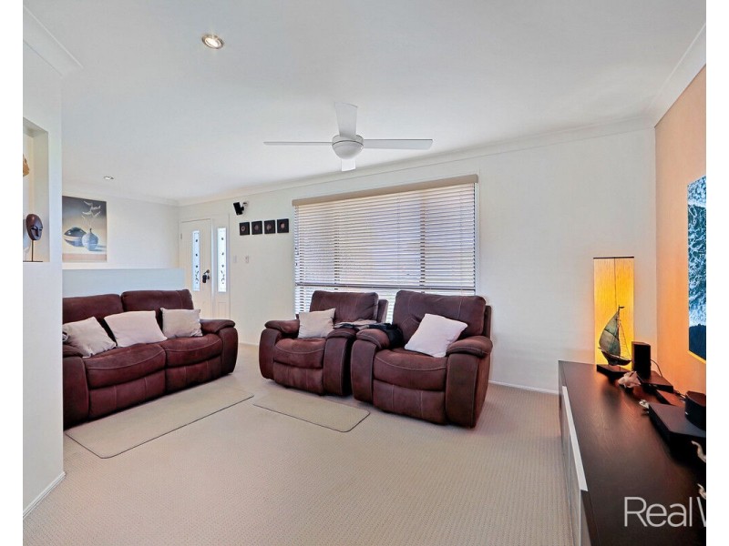 33 Maike Street, Kalkie QLD 4670