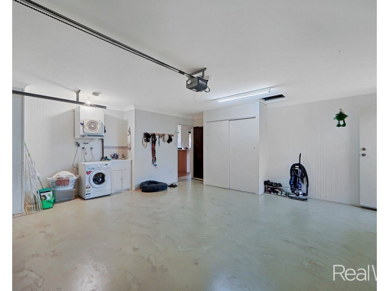 33 Maike Street, Kalkie QLD 4670