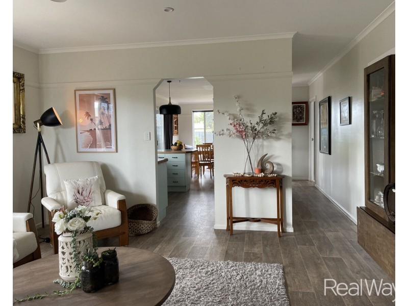 6 Jackowski Court, Kalkie QLD 4670