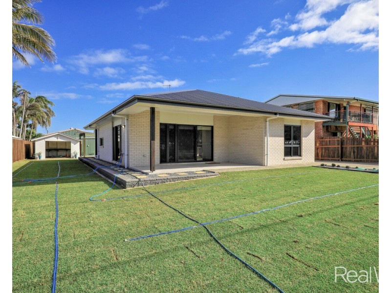 16 Esplanade, Elliott Heads QLD 4670