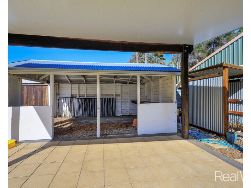 16 Esplanade, Elliott Heads QLD 4670