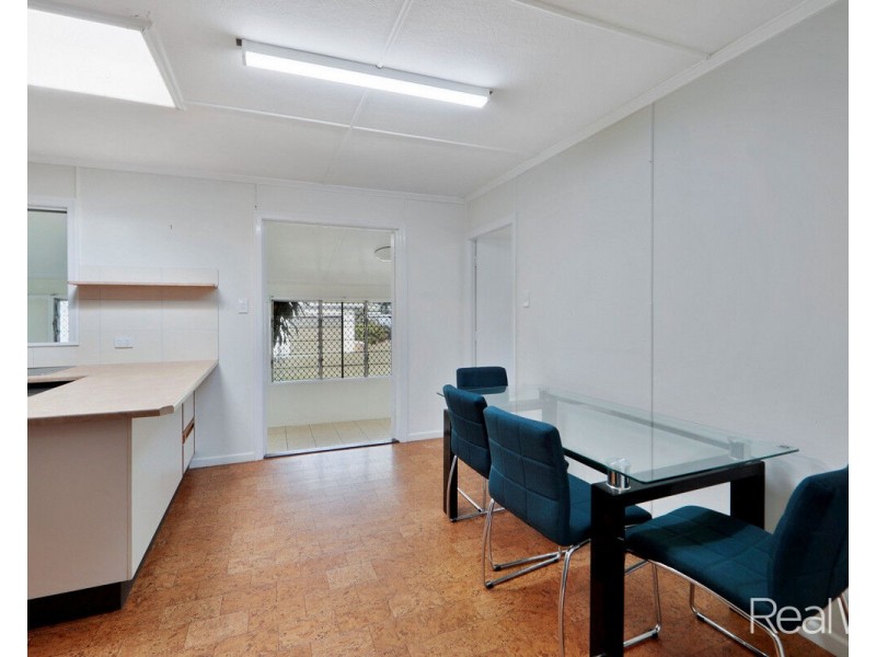 6 Thorburn Street, Svensson Heights QLD 4670