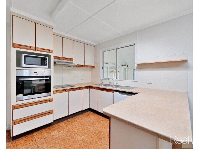 6 Thorburn Street, Svensson Heights QLD 4670