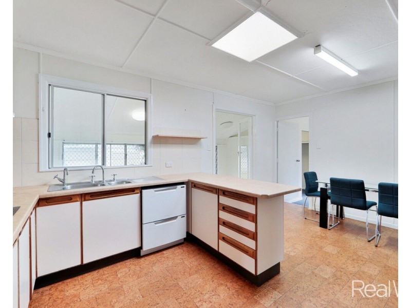 6 Thorburn Street, Svensson Heights QLD 4670