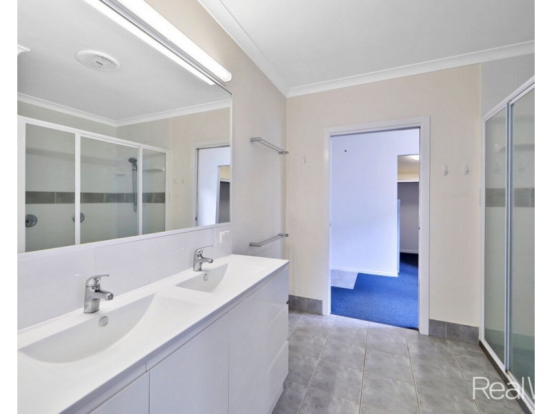 6 Thorburn Street, Svensson Heights QLD 4670