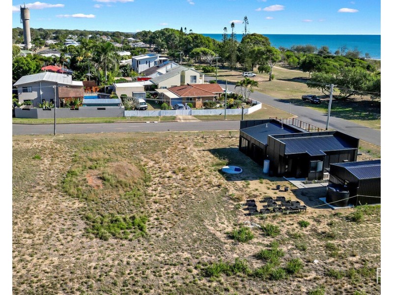 3 Tea Tree Court, Moore Park Beach QLD 4670
