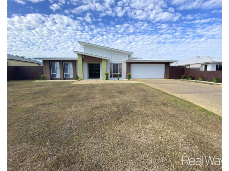 44 Chancellor Drive, Avenell Heights QLD 4670