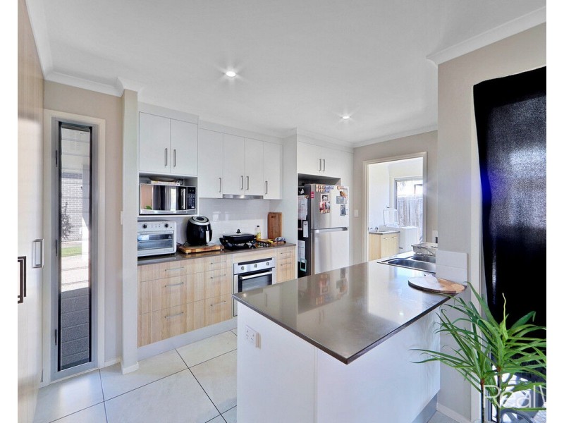 3/27 Holland Street, Bargara QLD 4670