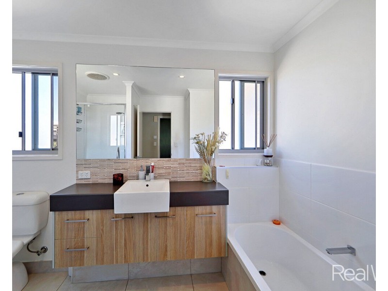 3/27 Holland Street, Bargara QLD 4670