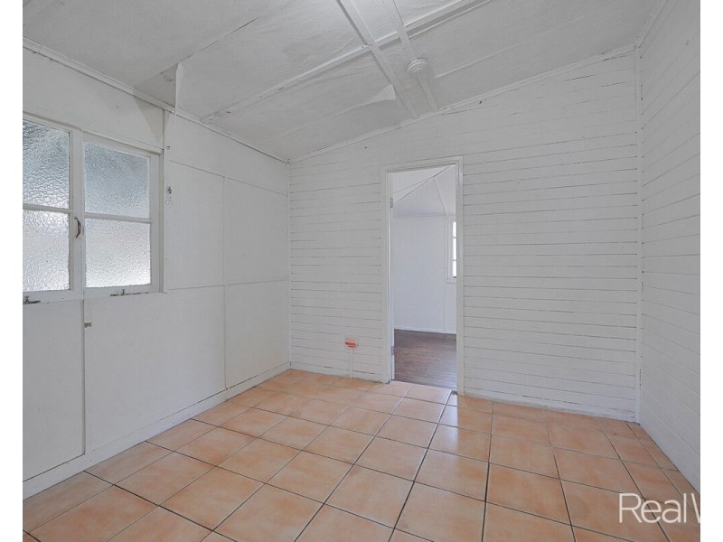 25 Alice Street, Walkervale QLD 4670