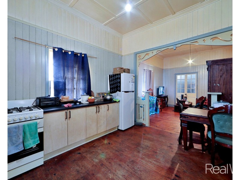 34 High Street, Walkervale QLD 4670