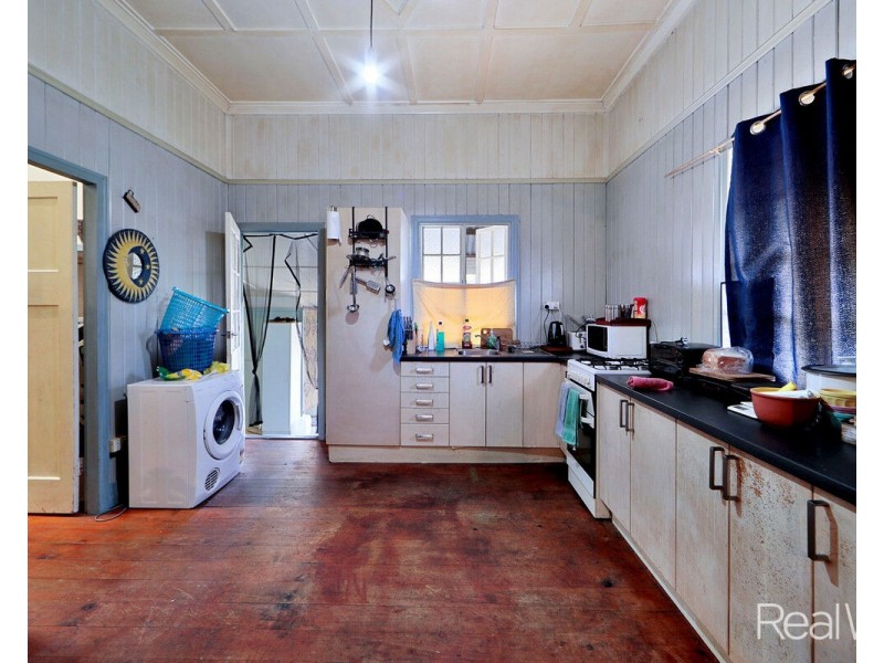 34 High Street, Walkervale QLD 4670