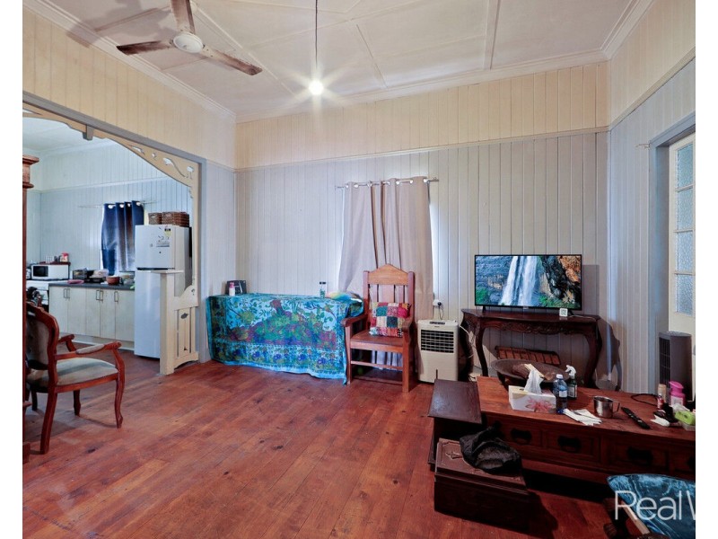 34 High Street, Walkervale QLD 4670
