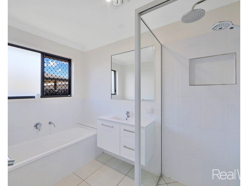 15 Gum Nut Drive, Ashfield QLD 4670