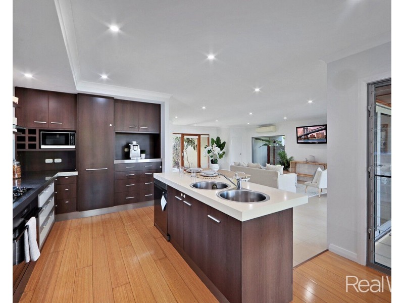 9 Freshwater Drive, Branyan QLD 4670