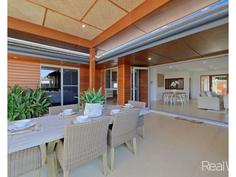 9 Freshwater Drive, Branyan QLD 4670