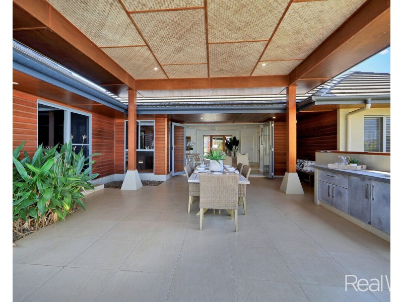 9 Freshwater Drive, Branyan QLD 4670