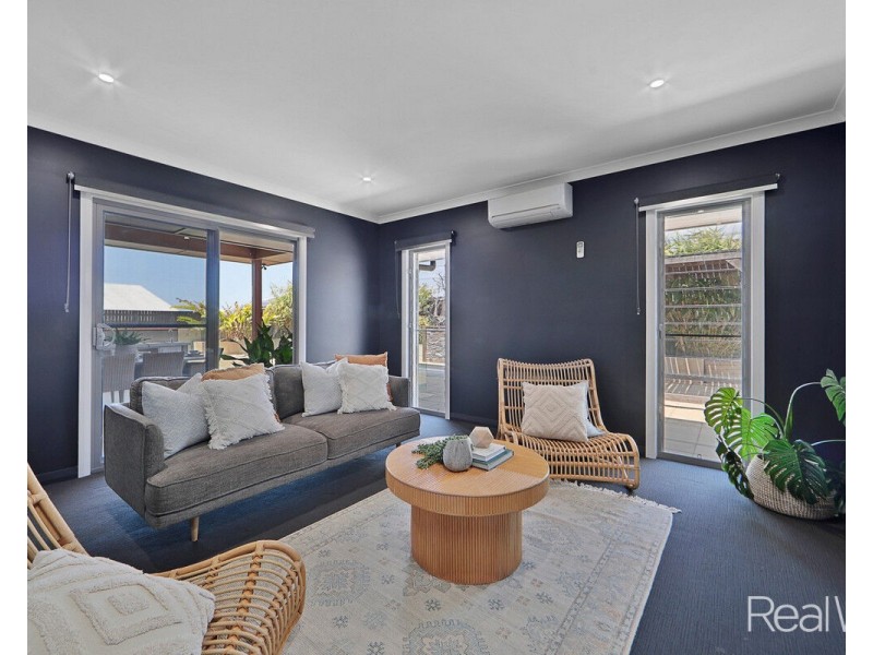 9 Freshwater Drive, Branyan QLD 4670