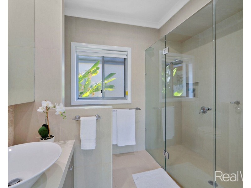 9 Freshwater Drive, Branyan QLD 4670