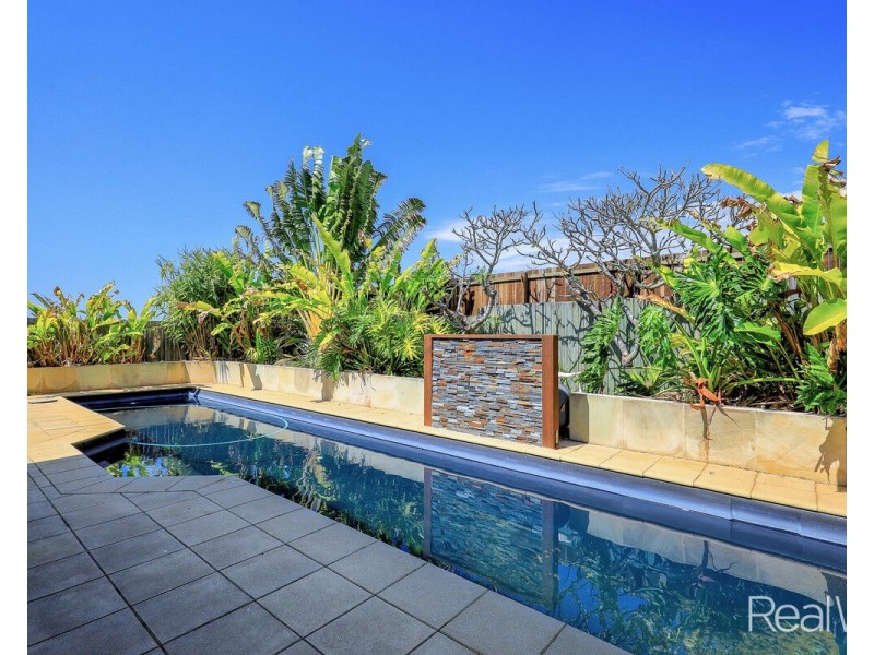 9 Freshwater Drive, Branyan QLD 4670