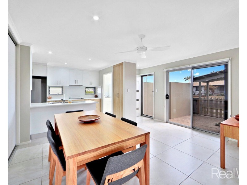 2/27 Holland Street, Bargara QLD 4670