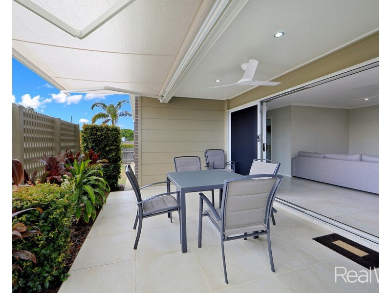 2/27 Holland Street, Bargara QLD 4670