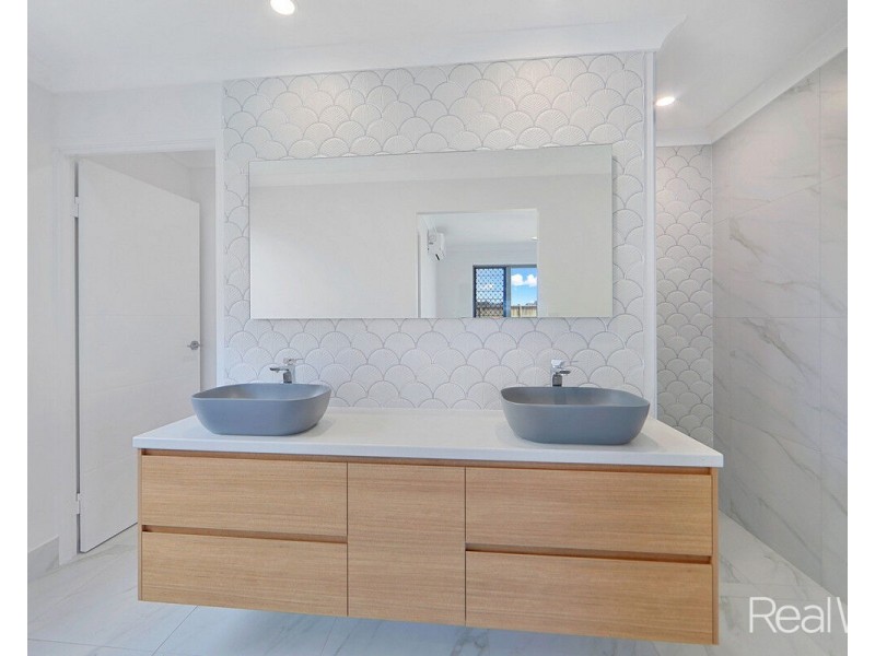 29 Altivole Drive, Norville QLD 4670