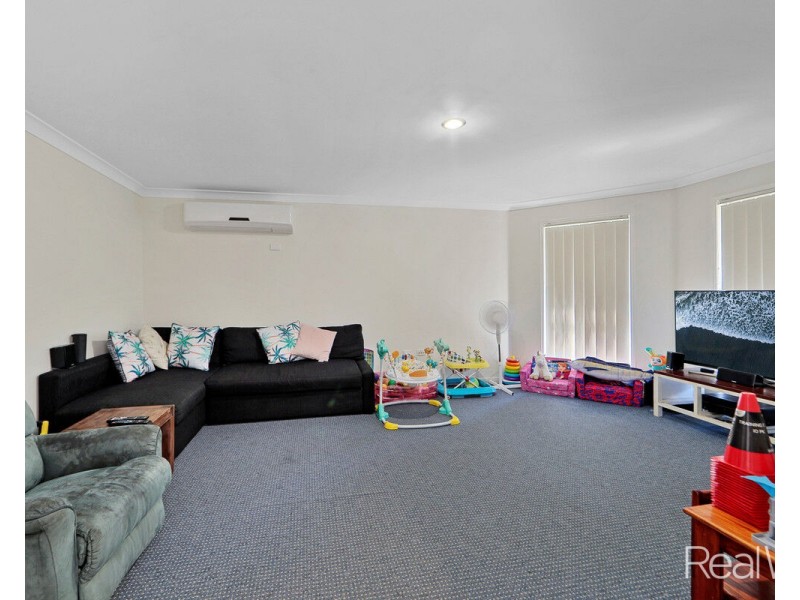 8 Hopton Place, Bundaberg North QLD 4670