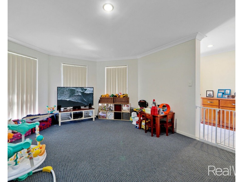 8 Hopton Place, Bundaberg North QLD 4670