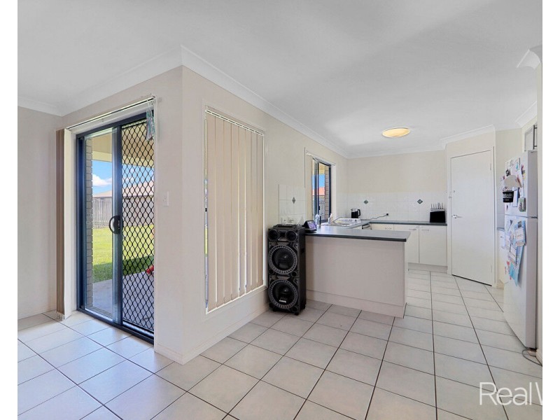 8 Hopton Place, Bundaberg North QLD 4670