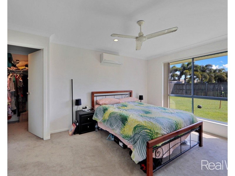 8 Hopton Place, Bundaberg North QLD 4670