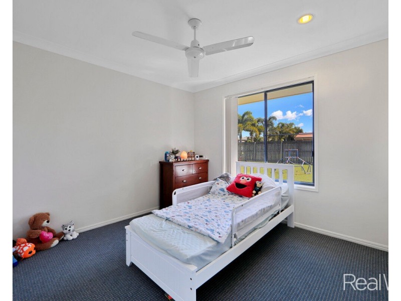 8 Hopton Place, Bundaberg North QLD 4670