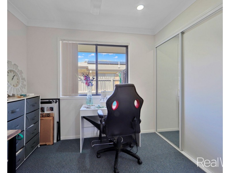 8 Hopton Place, Bundaberg North QLD 4670