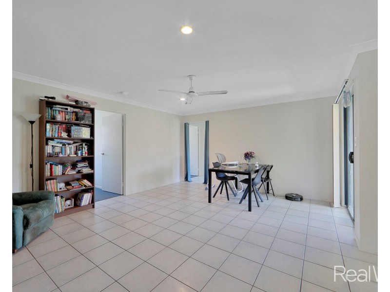8 Hopton Place, Bundaberg North QLD 4670