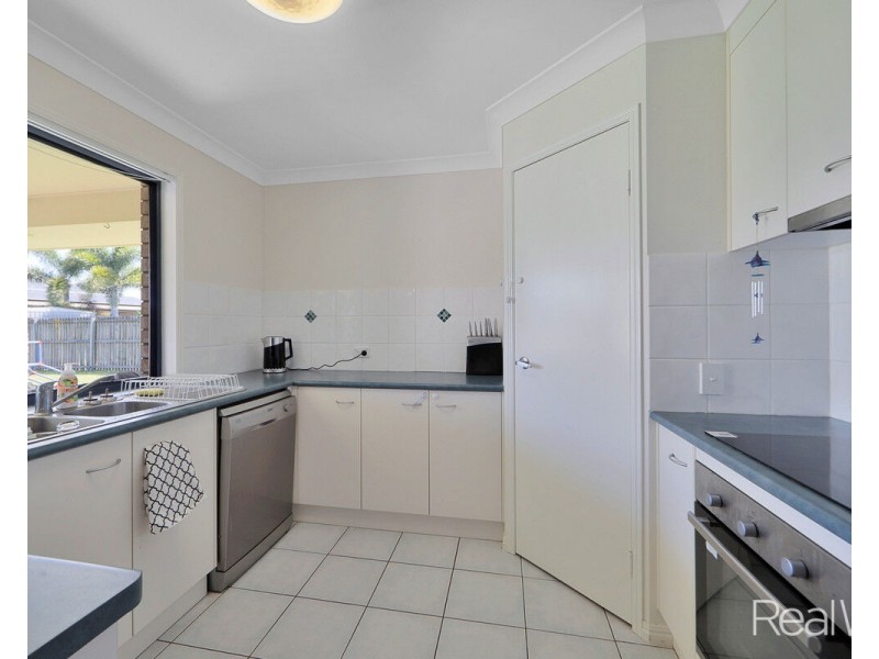 8 Hopton Place, Bundaberg North QLD 4670