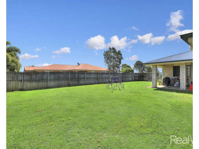 8 Hopton Place, Bundaberg North QLD 4670