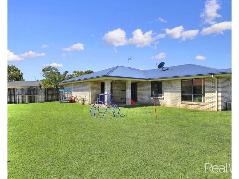 8 Hopton Place, Bundaberg North QLD 4670