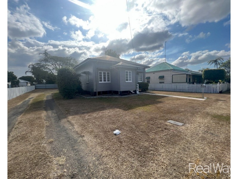 5 McIlwraith Street, Bundaberg South QLD 4670