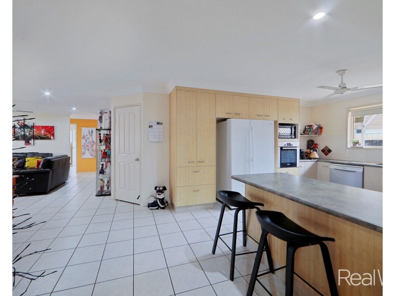 40 Lakeview Drive, Bundaberg North QLD 4670