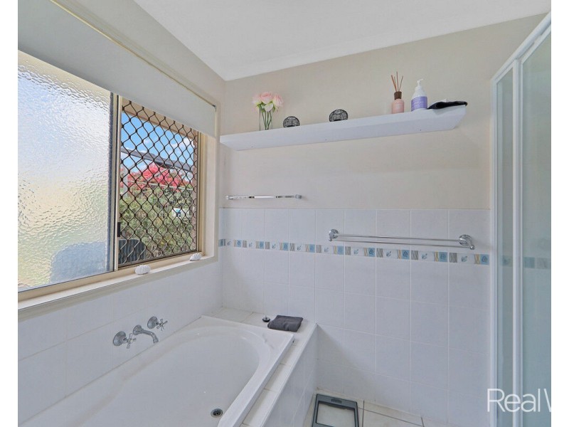40 Lakeview Drive, Bundaberg North QLD 4670