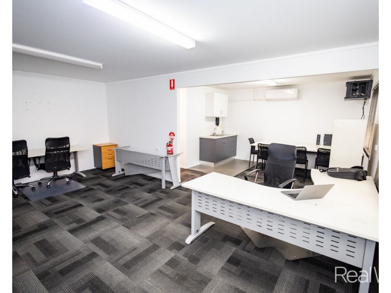 7/3 Inglis Court, Svensson Heights QLD 4670