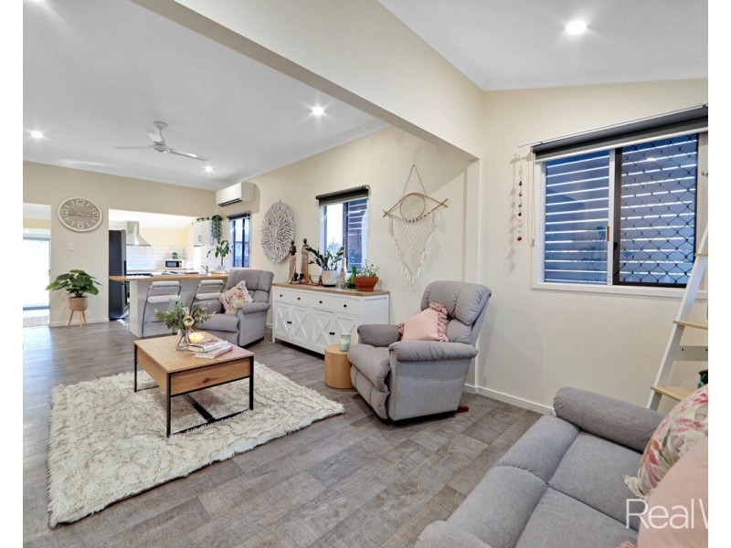 10 Brand Street, Walkervale QLD 4670