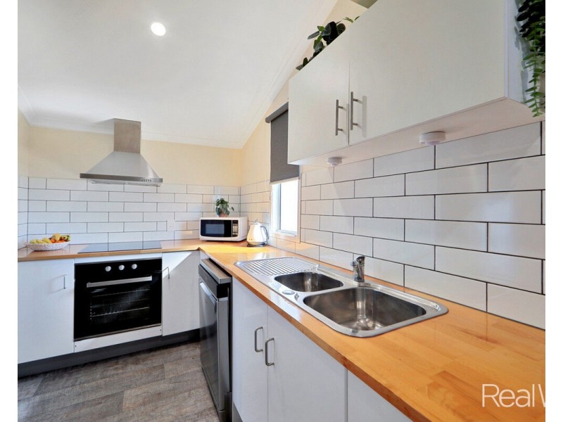 10 Brand Street, Walkervale QLD 4670