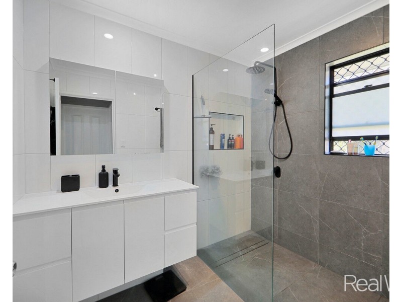 7 Sloane Street, Kalkie QLD 4670