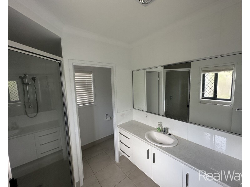 26 Mountney Street, Avoca QLD 4670