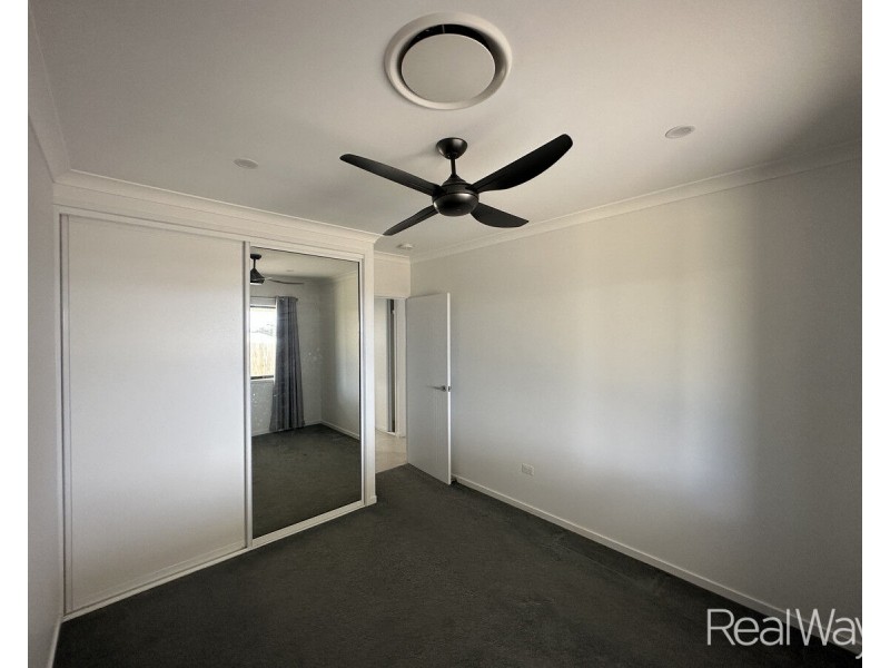 26 Mountney Street, Avoca QLD 4670