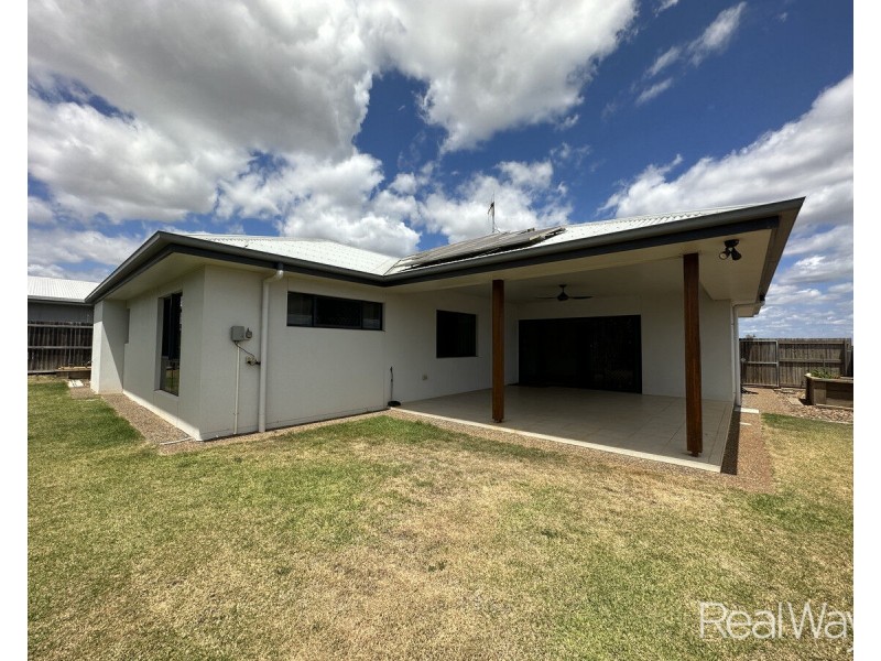 26 Mountney Street, Avoca QLD 4670