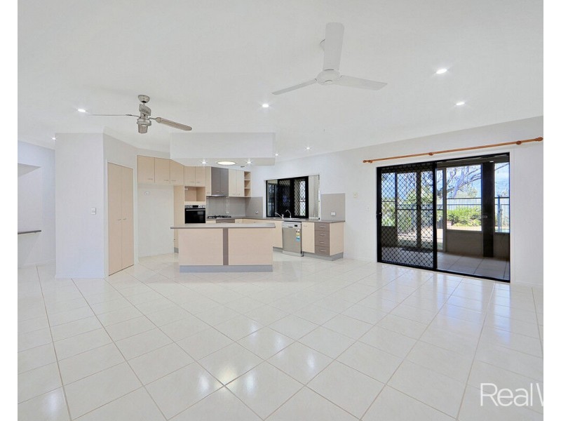 18 Serenity Drive, Kalkie QLD 4670