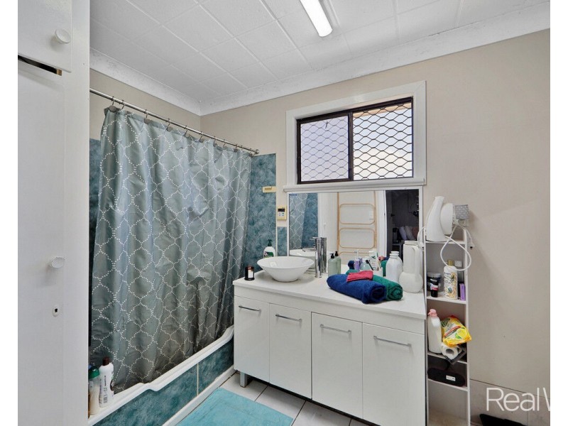 21 Moran Street, Svensson Heights QLD 4670