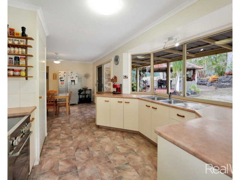4 De Ville Court, South Bingera QLD 4670